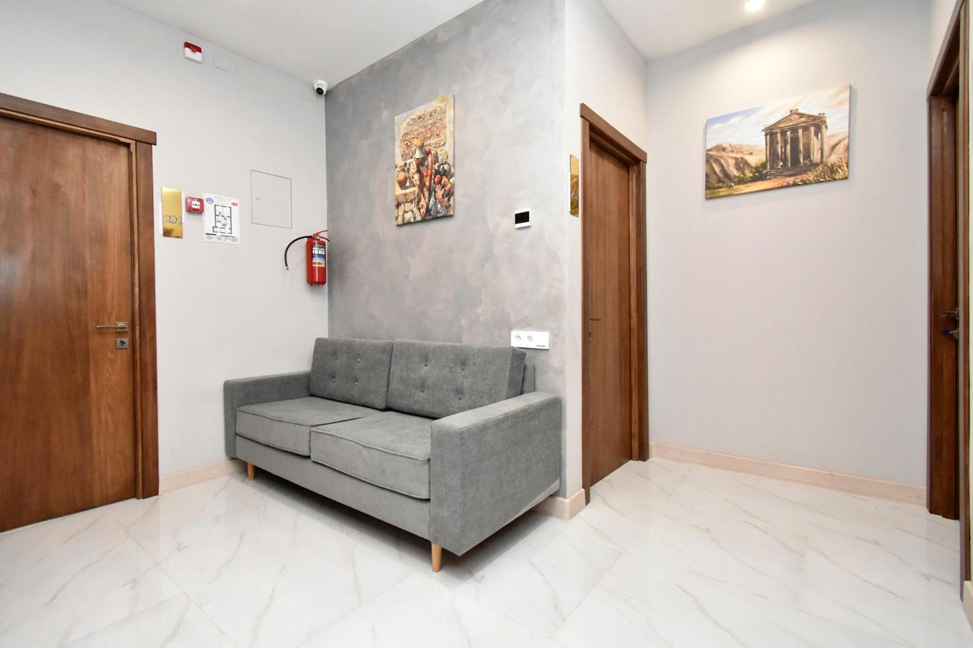 Avenue 23 Boutique Hotel Yerevan Bagian luar foto