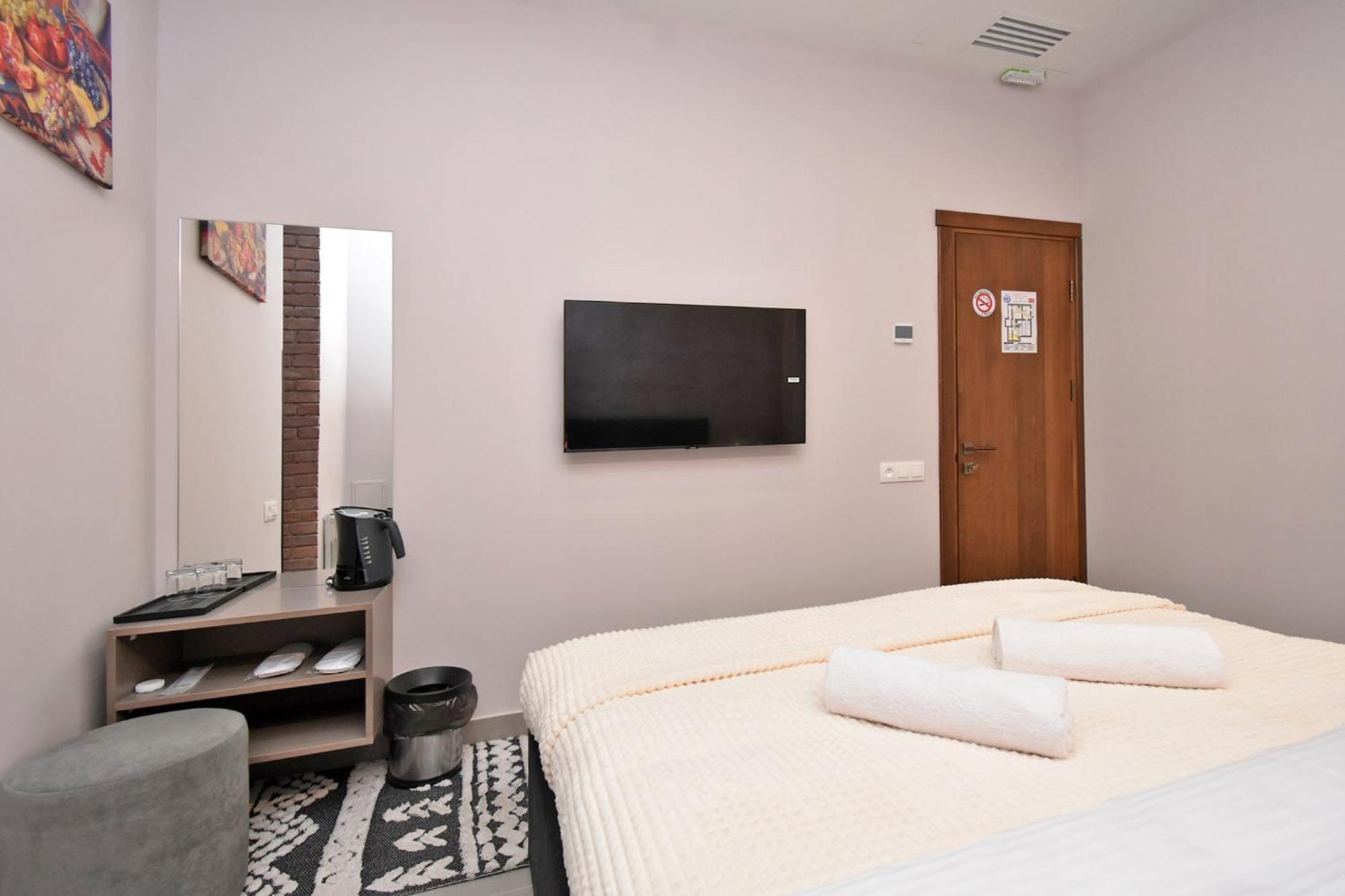 Avenue 23 Boutique Hotel Yerevan Bagian luar foto