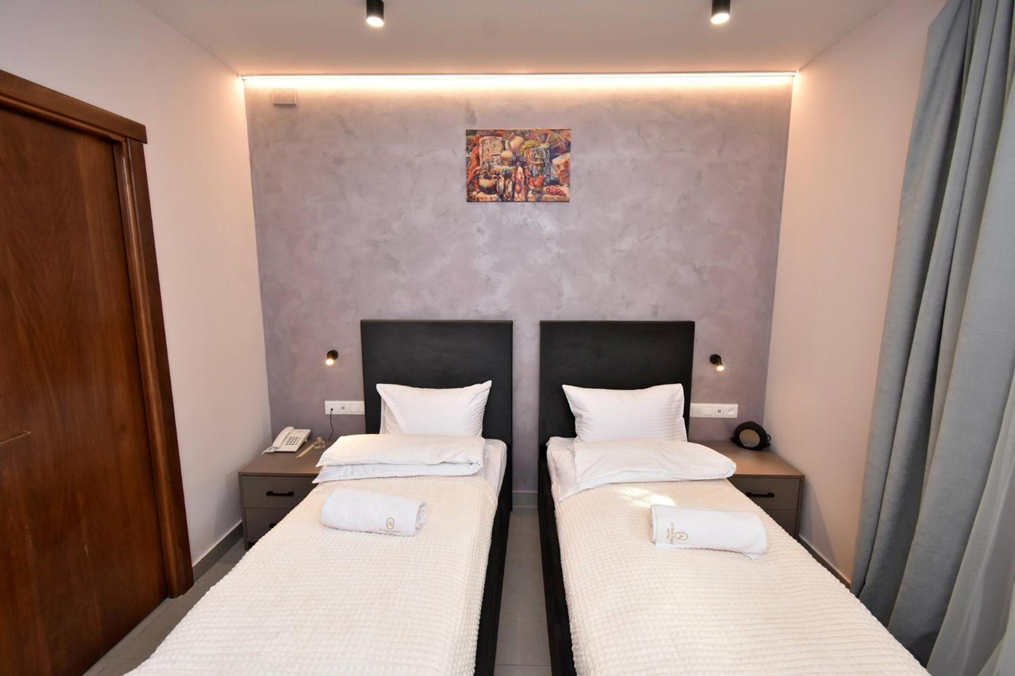 Avenue 23 Boutique Hotel Yerevan Bagian luar foto
