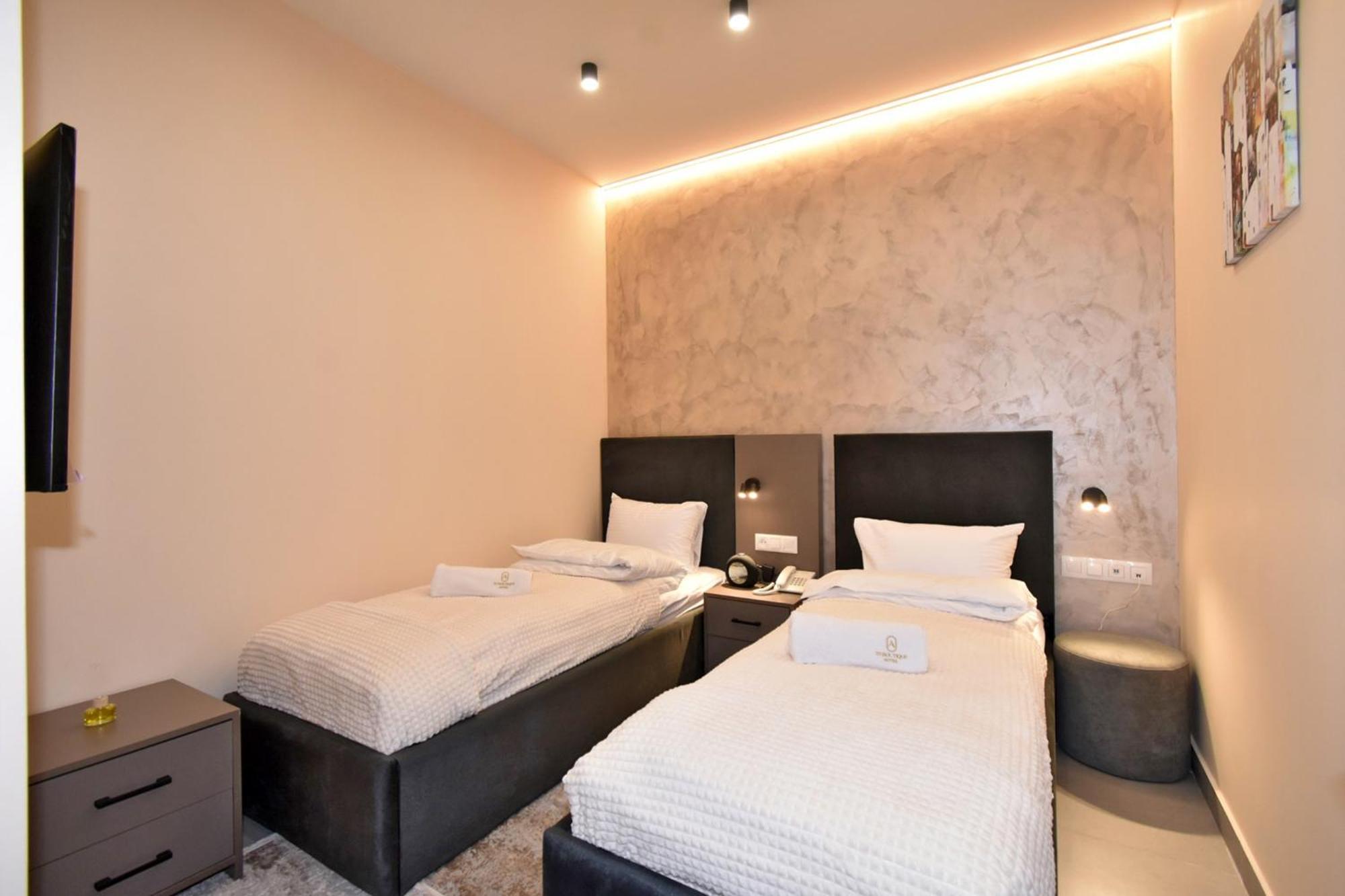 Avenue 23 Boutique Hotel Yerevan Bagian luar foto