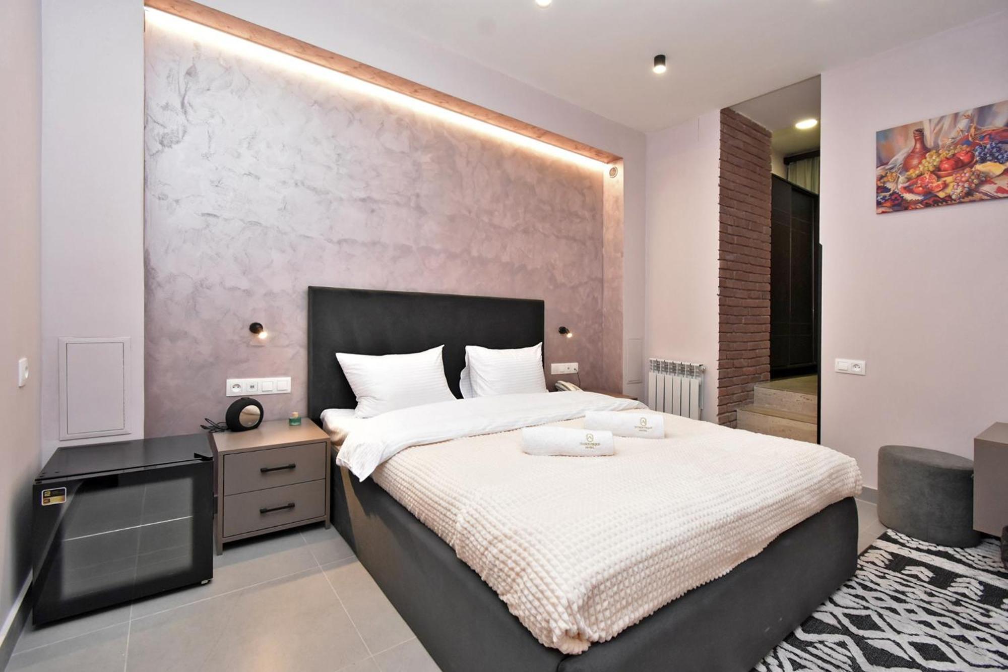Avenue 23 Boutique Hotel Yerevan Bagian luar foto