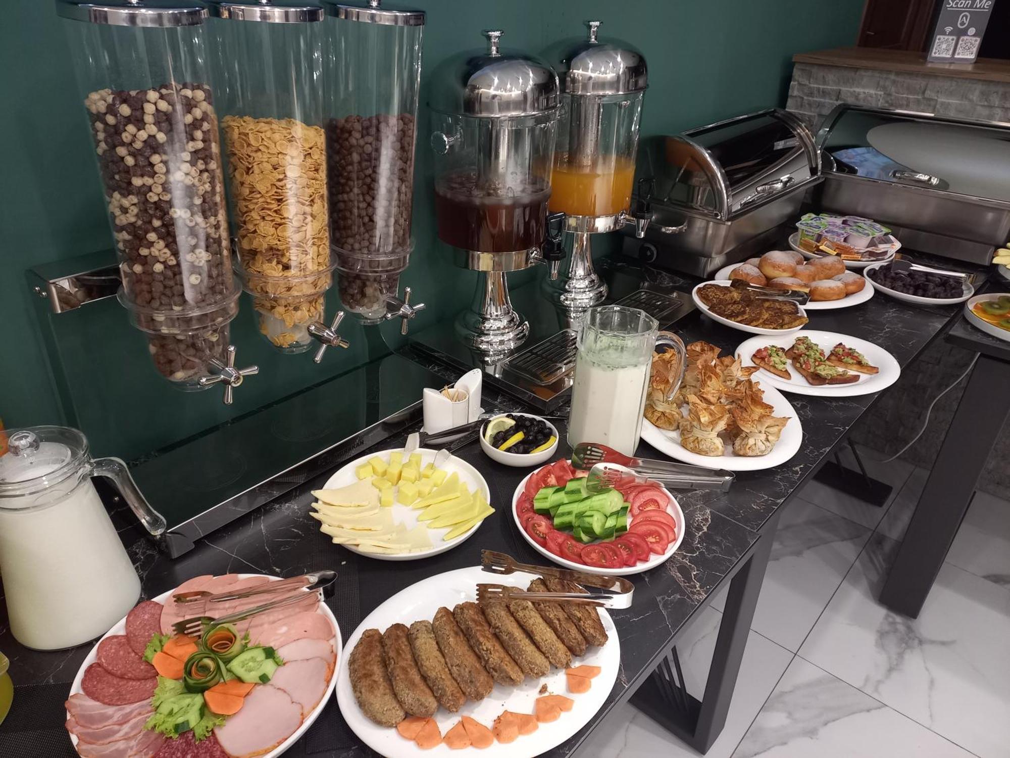 Avenue 23 Boutique Hotel Yerevan Bagian luar foto