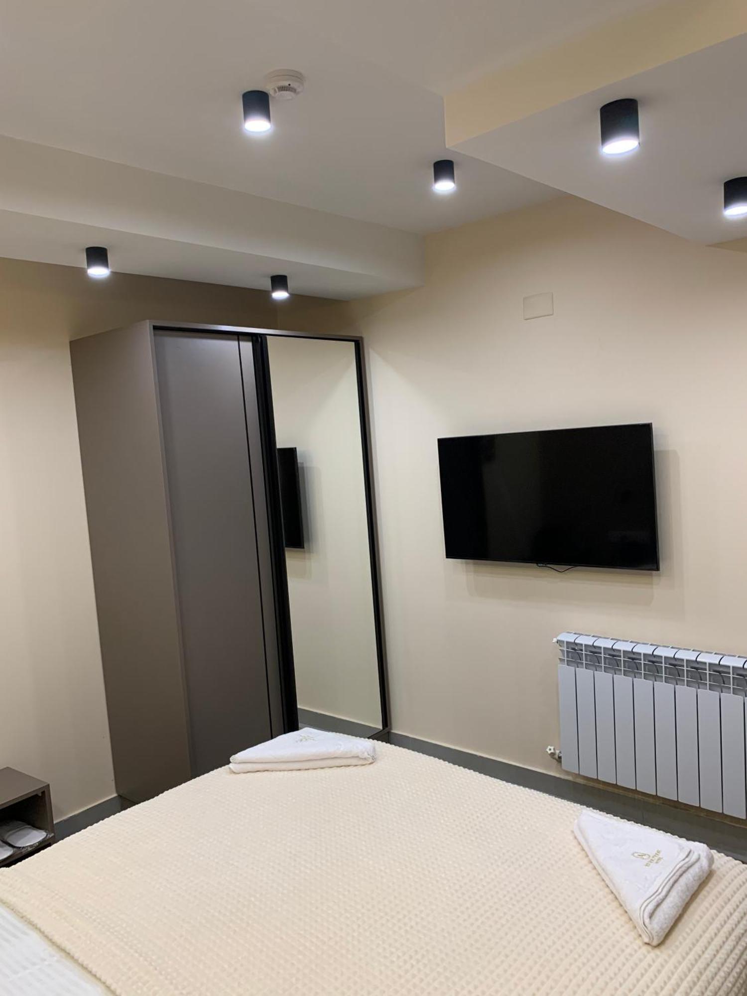Avenue 23 Boutique Hotel Yerevan Bagian luar foto