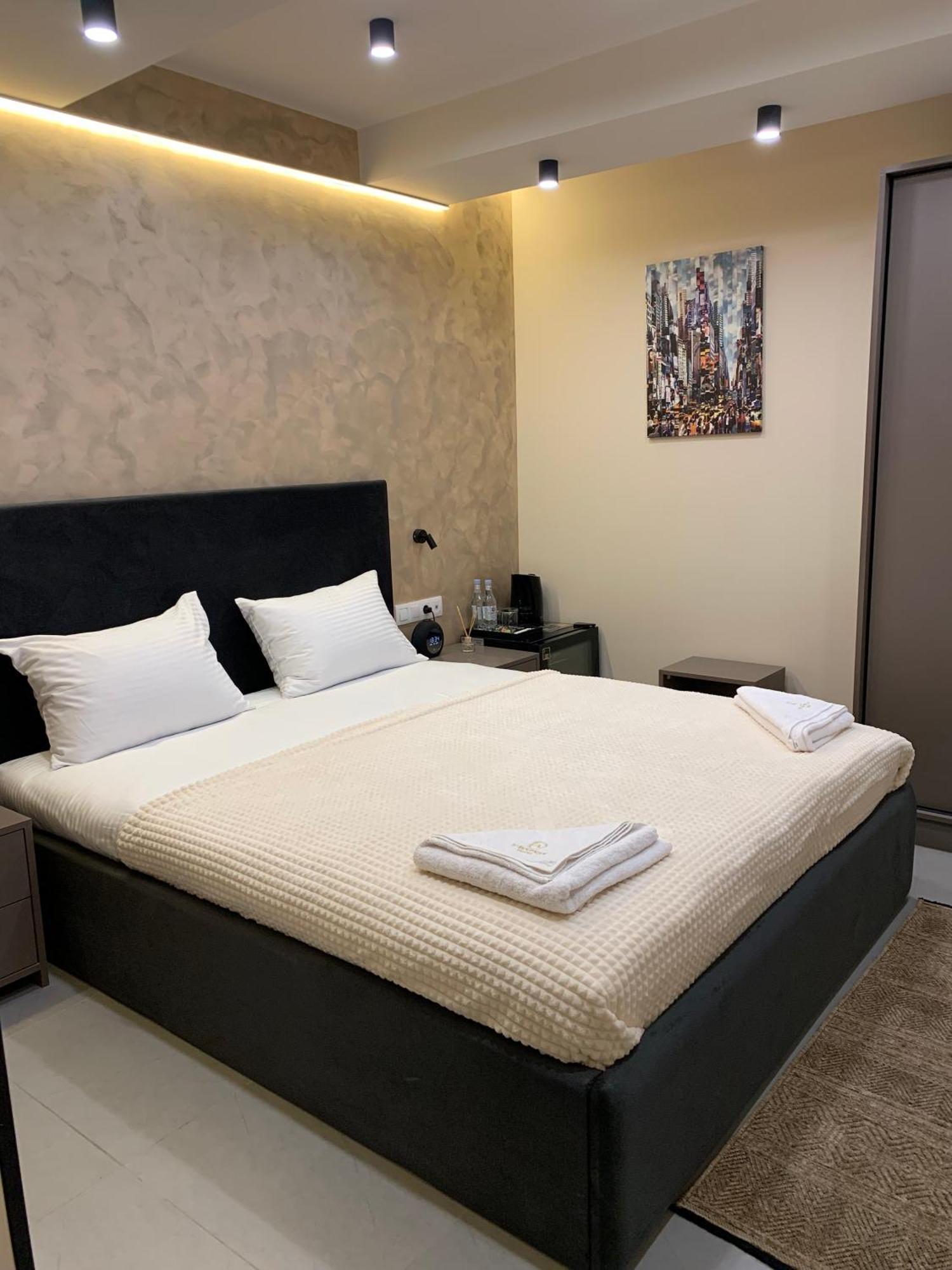 Avenue 23 Boutique Hotel Yerevan Bagian luar foto